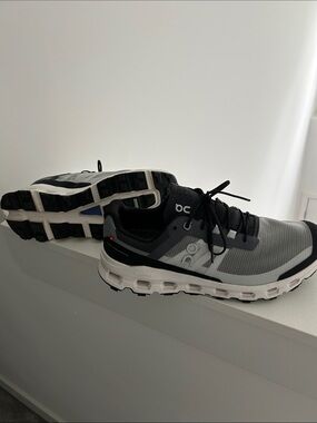 On Running Gray and Black Performance Running Shoes